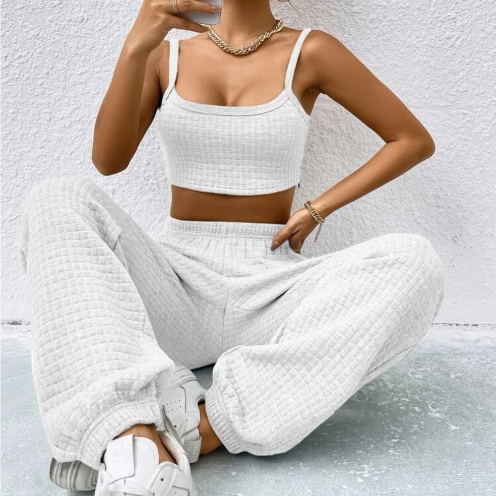 White Two Piece Sweat Set - Medium